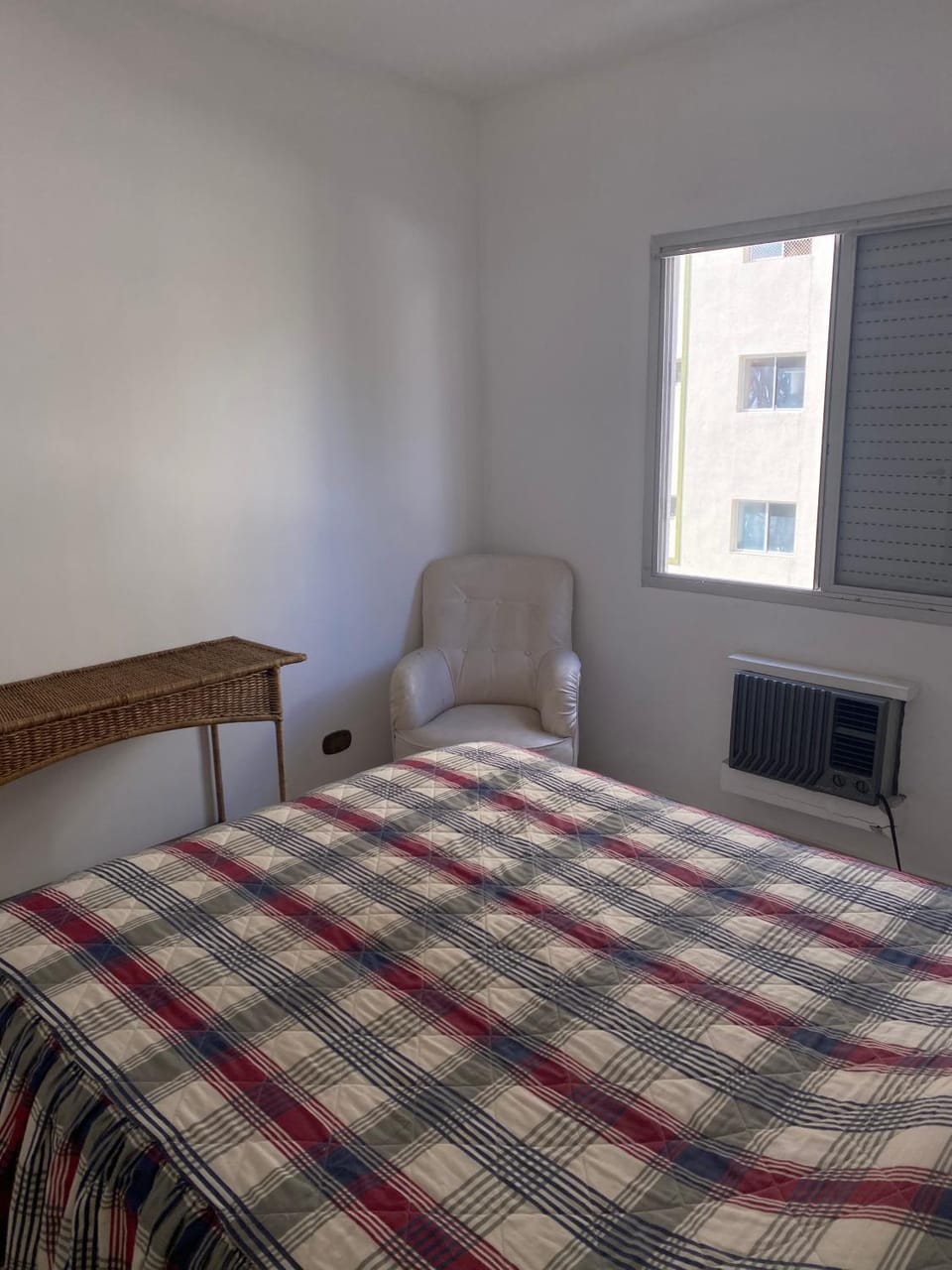 Bedroom, wardrobe, air conditioner