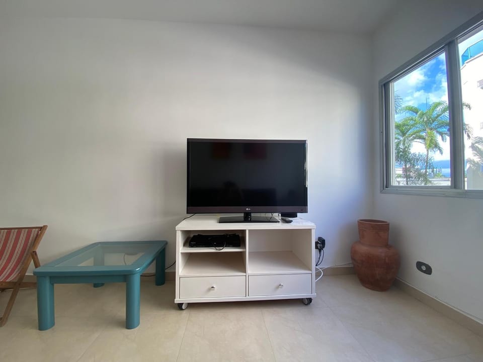 Communal lounge/ TV room, TV and multimedia, Living room