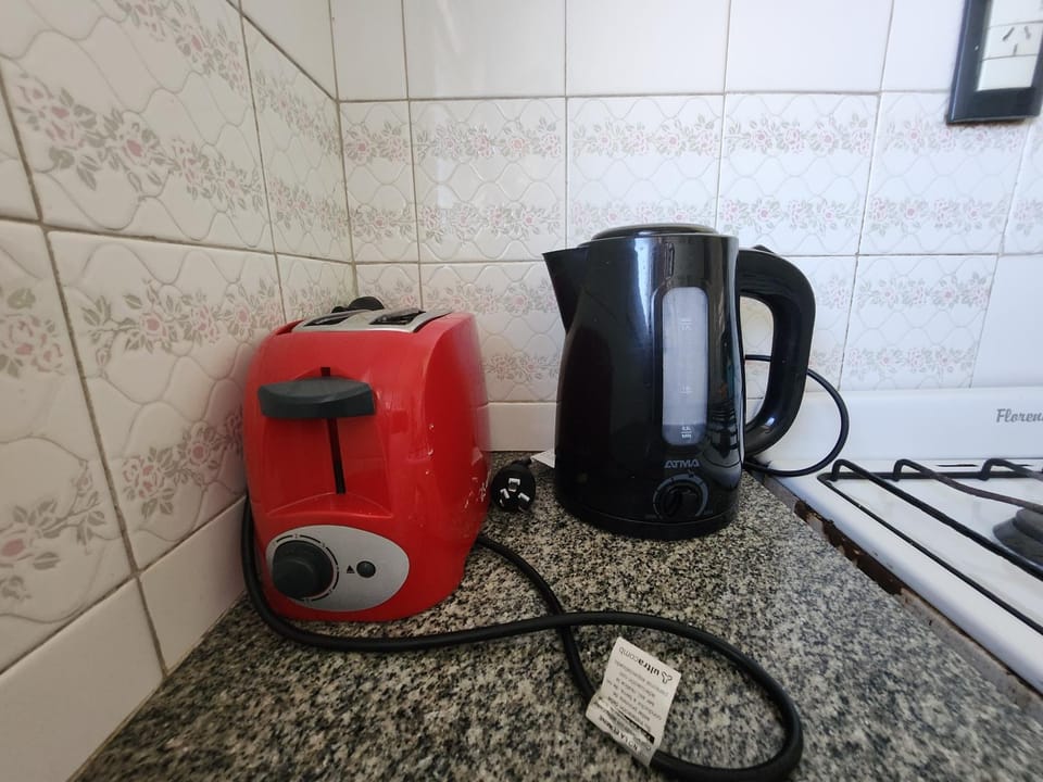 Coffee/tea facilities, Kitchen or kitchenette