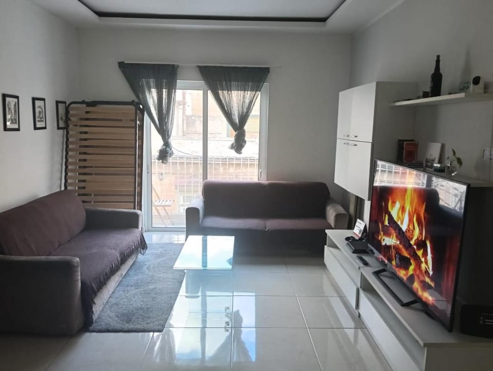 Girls Only Shared Room Gzira #2 Hostel in Sliema
