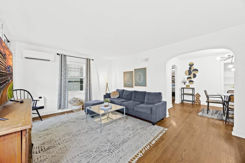 Stylish Louisville Apt Near Downtown & Parking Apartment in Jefferson County