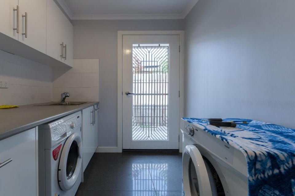 laundry, washing machine, dryer