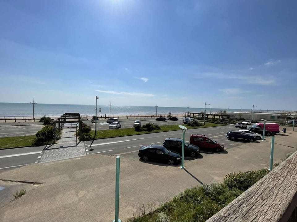 Studio en bord de mer avec balcon et parking - FR-1-224C-334 Apartment in Saint-Jean-de-Monts