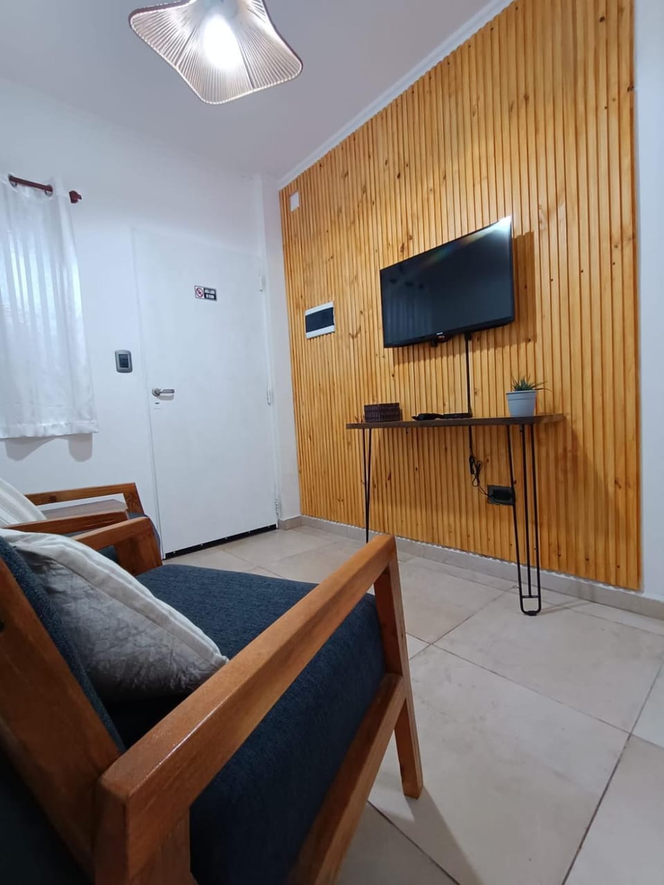 TV and multimedia, Living room, Evening entertainment