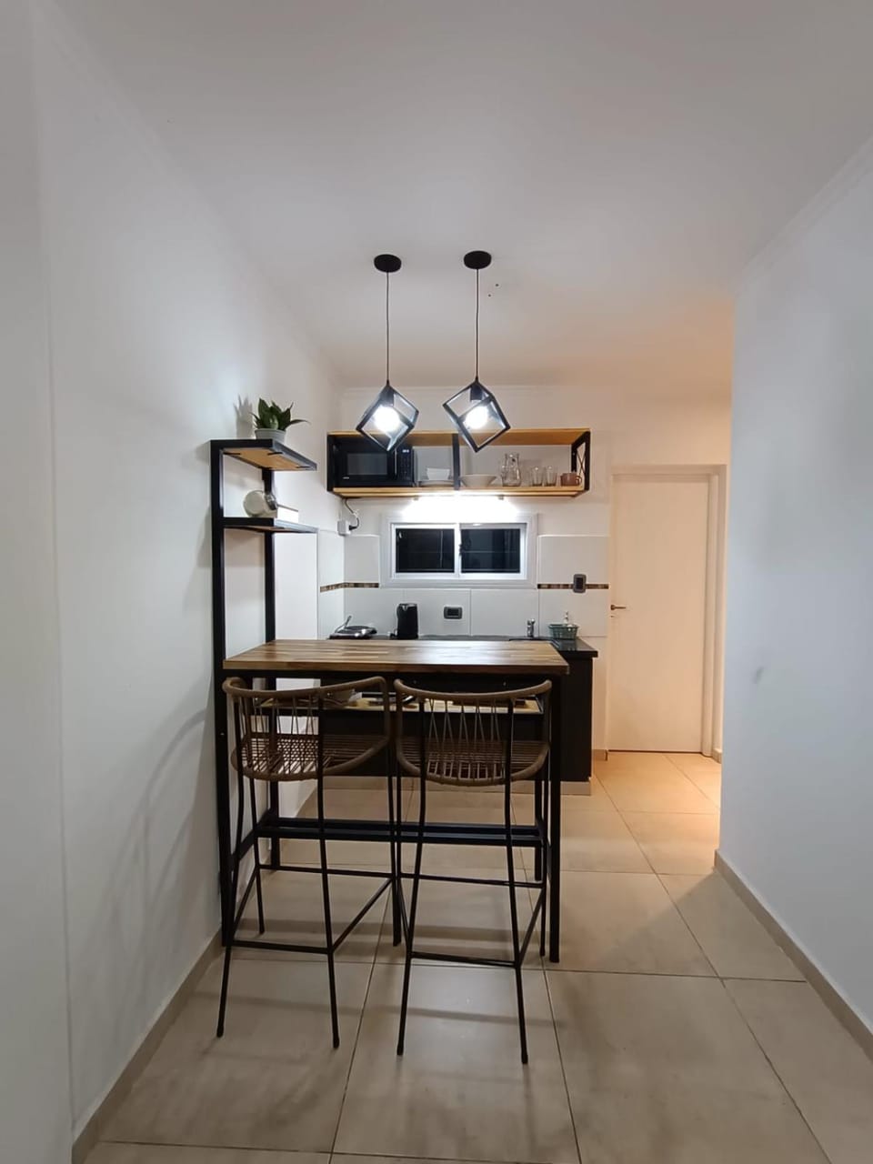 Dining area, minibar