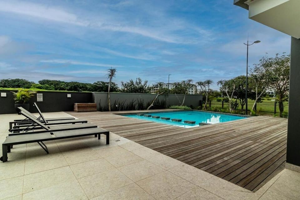 Executive studio w Aircon DA -The Millennial Umhlanga Apartment in Umhlanga
