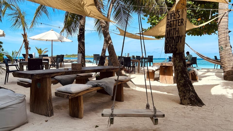 Restaurant/places to eat, Beach, Sea view
