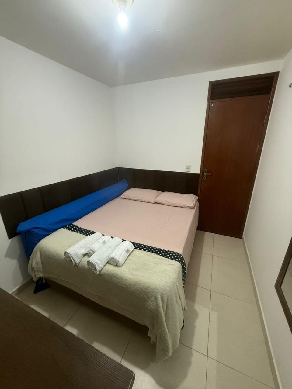 Bedroom, air conditioner