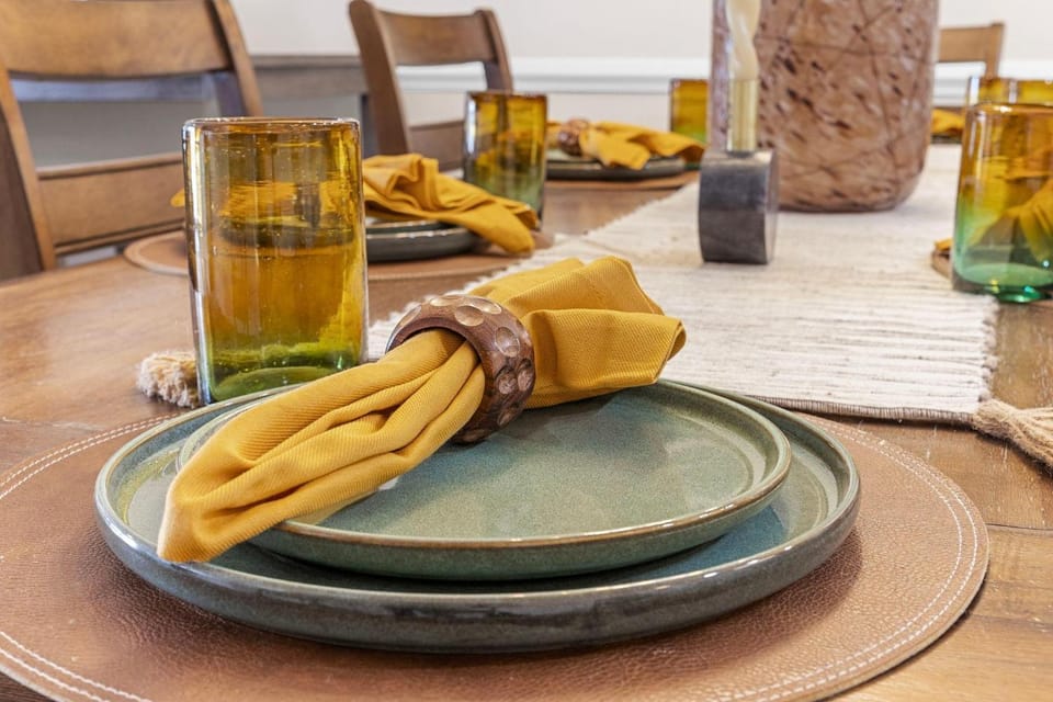 Decorative detail, Dining area, Food, Breakfast, Lunch, Dinner