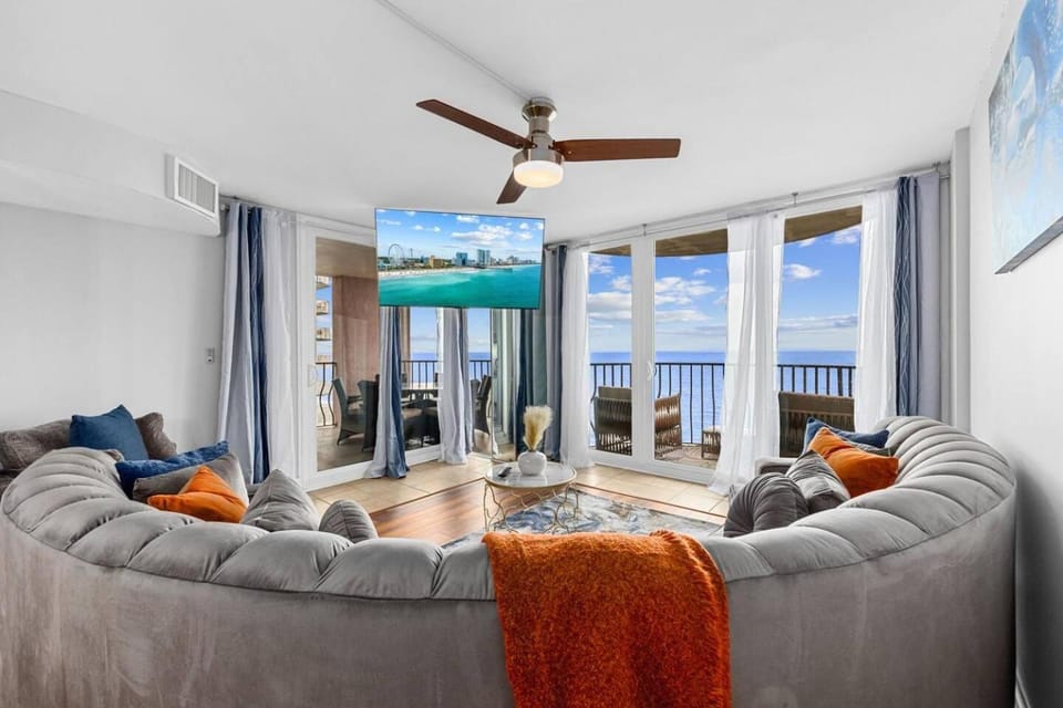 Natural landscape, TV and multimedia, View (from property/room), Balcony/Terrace, Living room, Seating area, Sea view