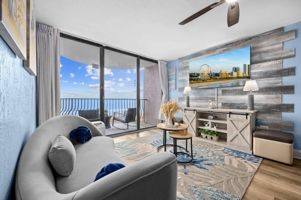 TV and multimedia, View (from property/room), Balcony/Terrace, Living room