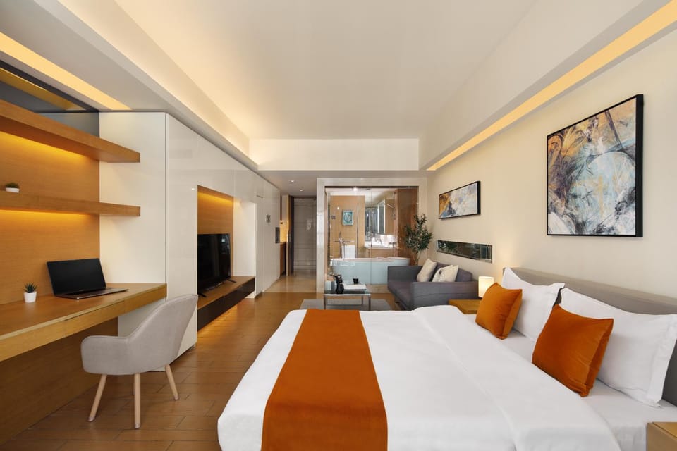 Photo of the whole room, Bedroom