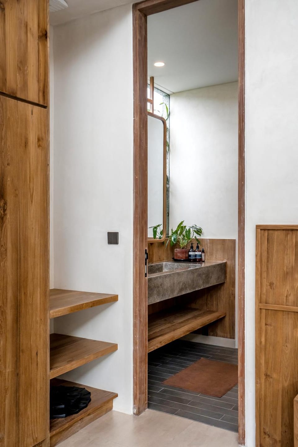 Bathroom, wardrobe