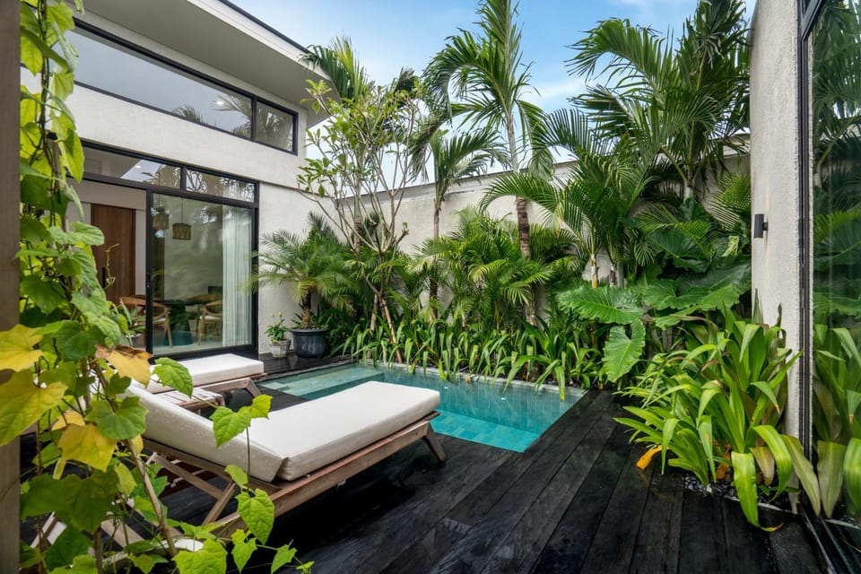 Property building, Pool view, Swimming pool