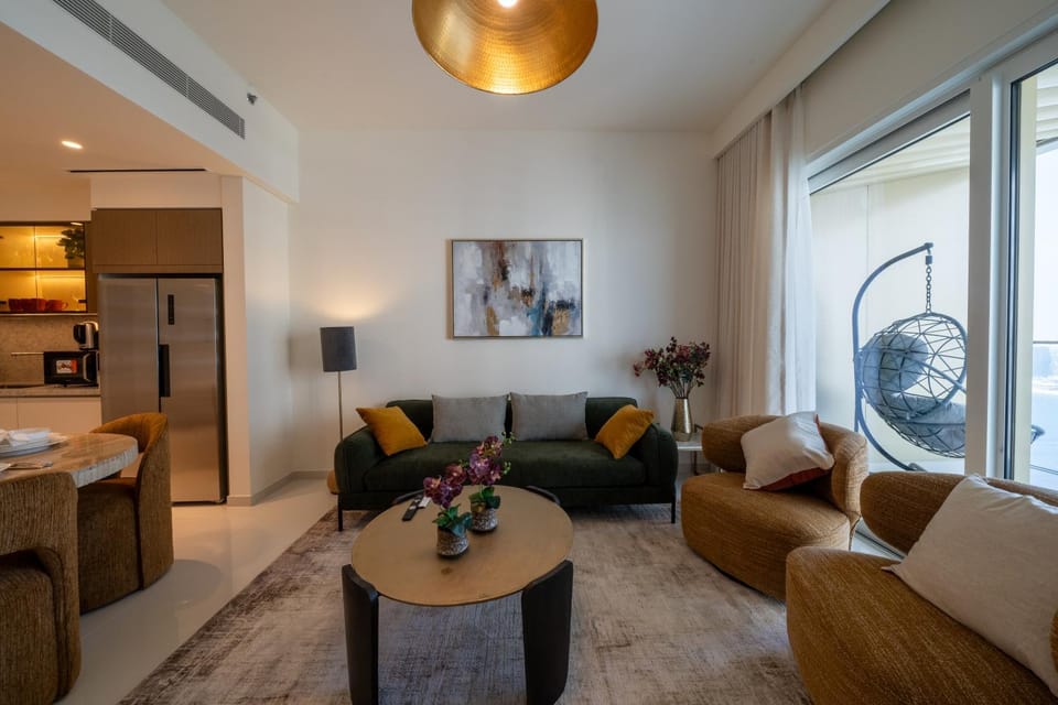 Kitchen or kitchenette, Living room, Seating area
