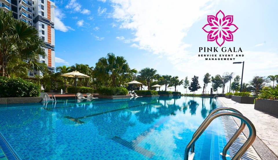 Pool view, Swimming pool