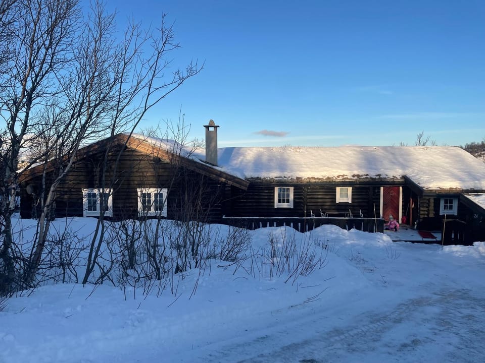 Property building, Natural landscape, Winter