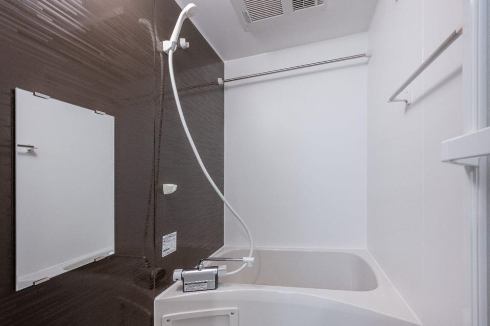 Bathroom, Bath