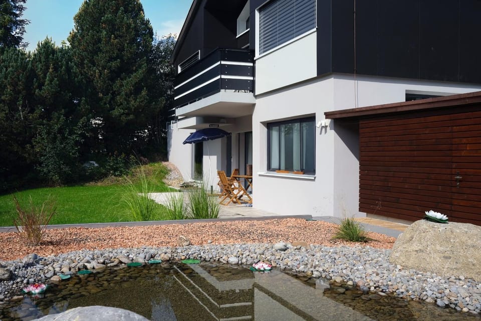 Property building, Facade/entrance, Off site