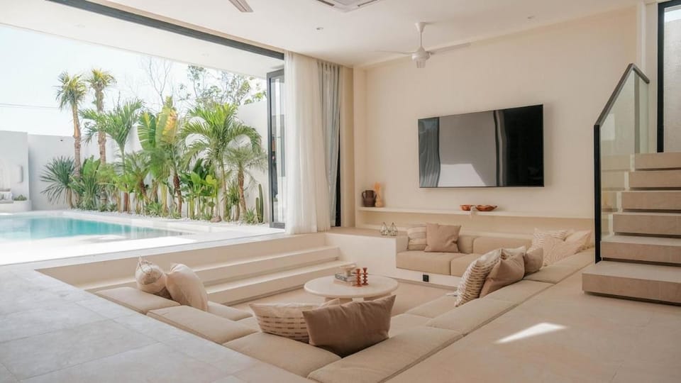 Casa JOMO 5 Bedroom Luxury Seaview Villa with Kids Playroom, Bingin Villa in Bali