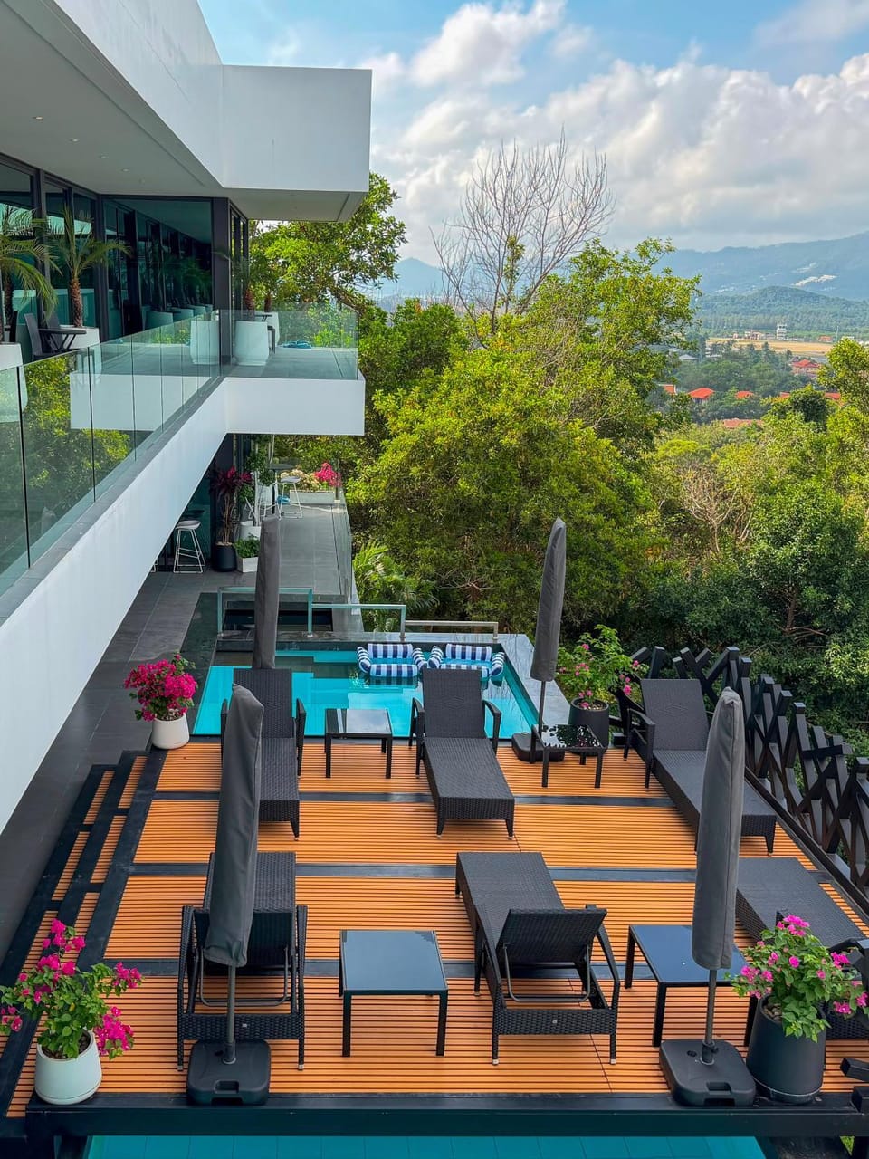 Pool view, Swimming pool