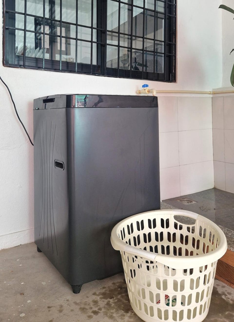 Kitchen or kitchenette, washing machine, washing machine