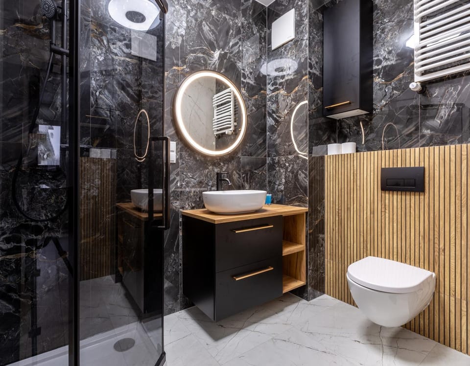 Shower, Toilet, Bathroom