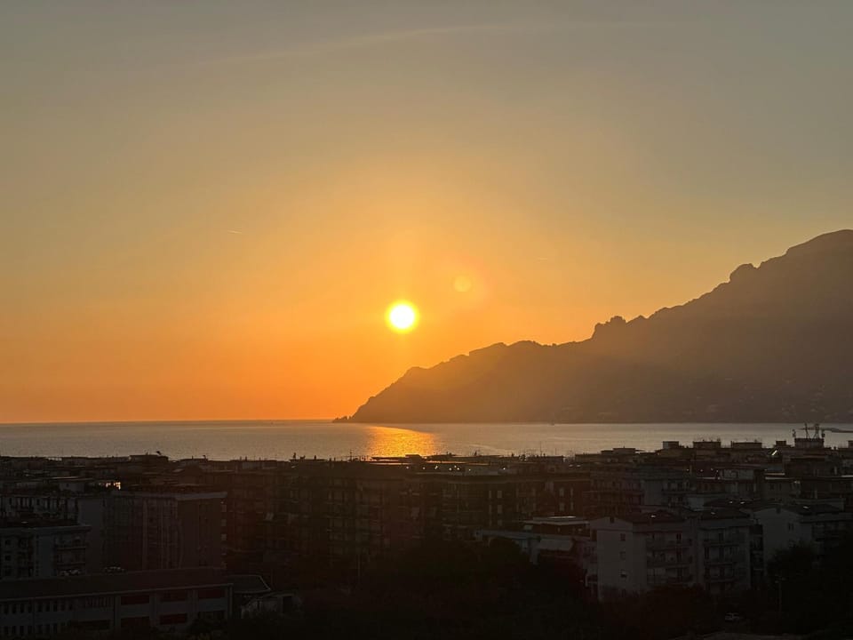 Nearby landmark, Natural landscape, Balcony/Terrace, Mountain view, Sea view, Sunset, Quiet street view