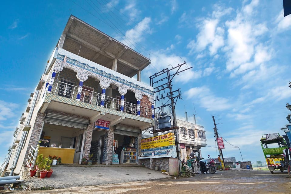 Property building, Day, City view, Street view, Location