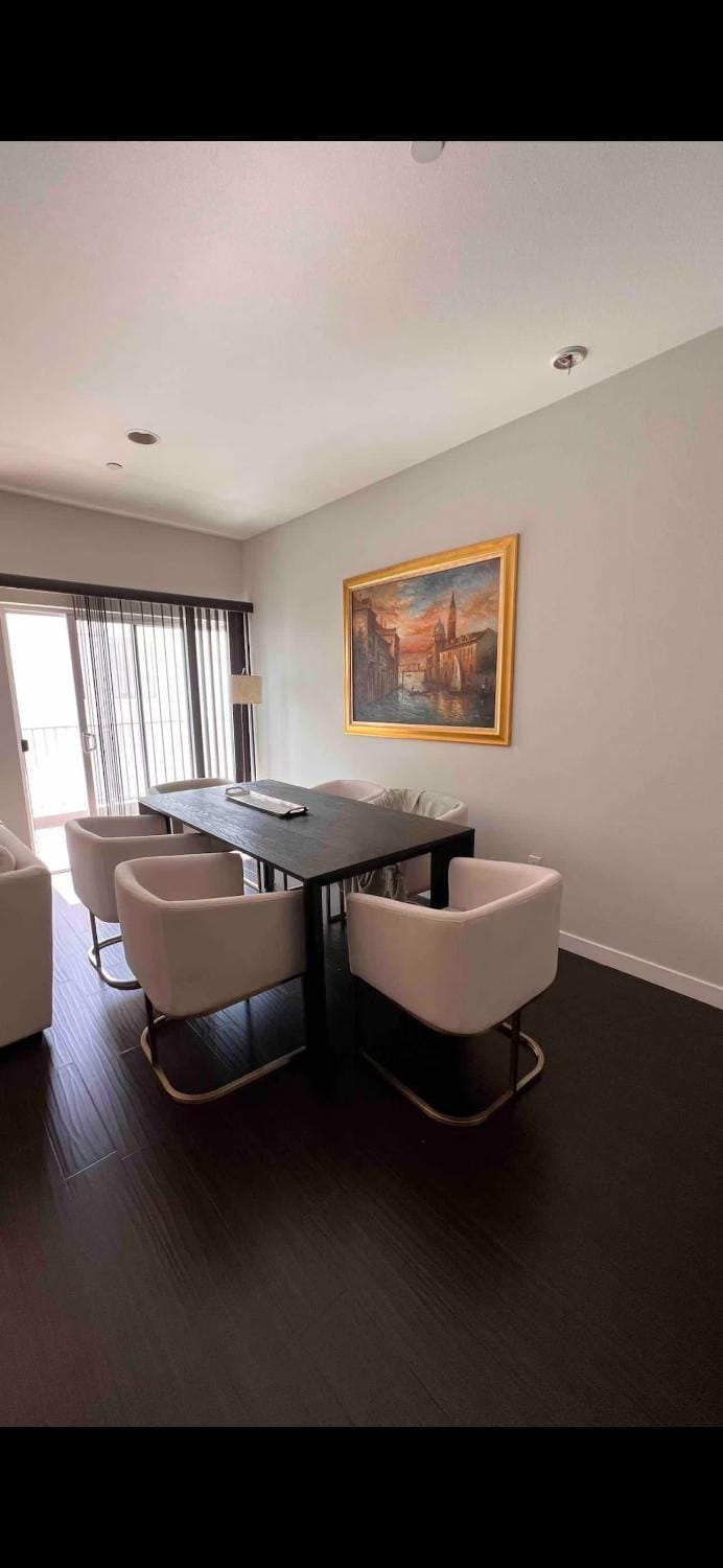 Private Room and Bathroom Apartment hotel in Hollywood