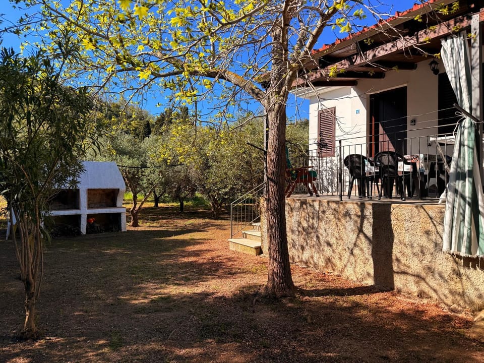 Sa Domu De Pardinu House in Sardinia