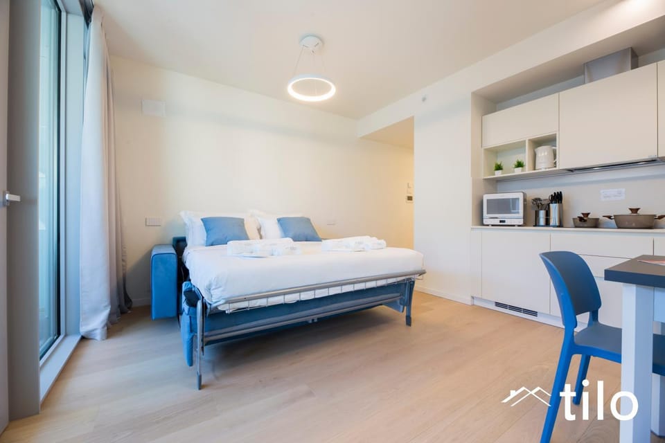 Bed, Kitchen or kitchenette, Photo of the whole room, Dining area, Bedroom, minibar
