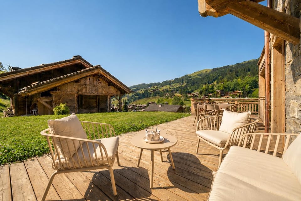 View (from property/room), Balcony/Terrace, Seating area