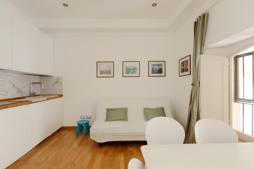 Kitchen or kitchenette, Living room, Dining area