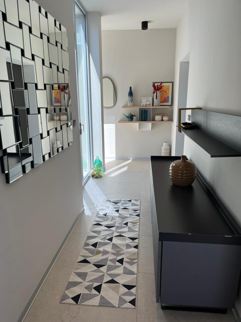 Living room, Photo of the whole room