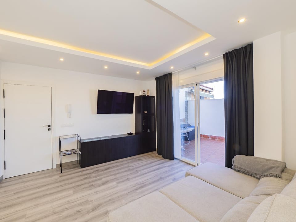 Communal lounge/ TV room, Living room