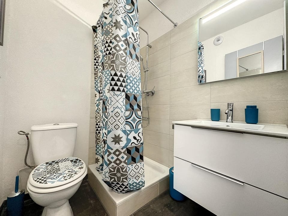 Nice appartement proche gare Near Basel Wi-fi Apartment in Saint-Louis