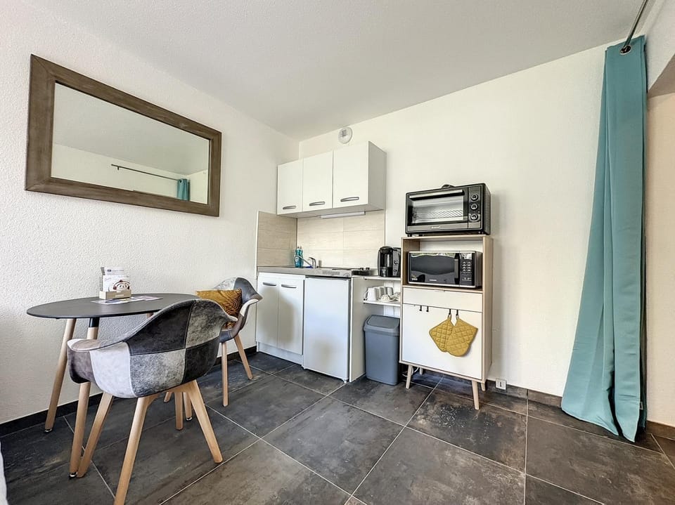 Nice appartement proche gare Near Basel Wi-fi Apartment in Saint-Louis