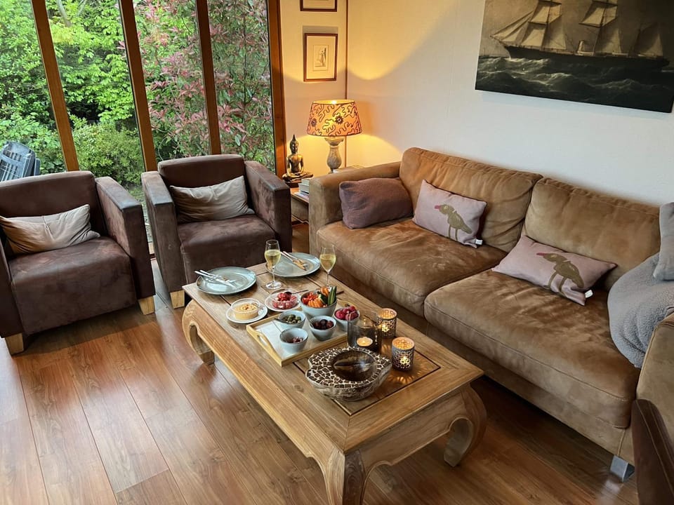 Communal lounge/ TV room, Living room