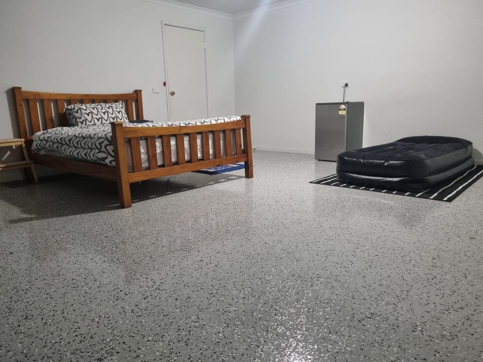Garage converted into a room Vacation rental in Truganina