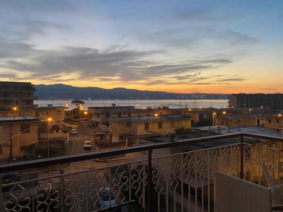 Piccolo Paradiso Appartamento vicino a stazione e spiaggia Apartment in Villa San Giovanni