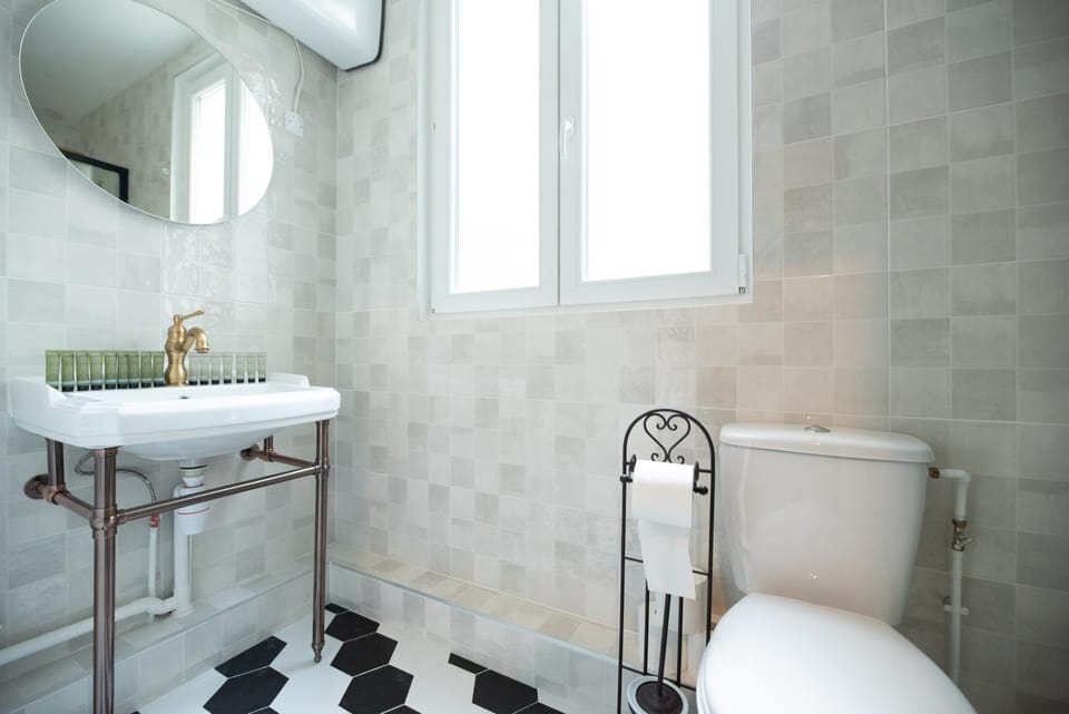 Toilet, Bathroom