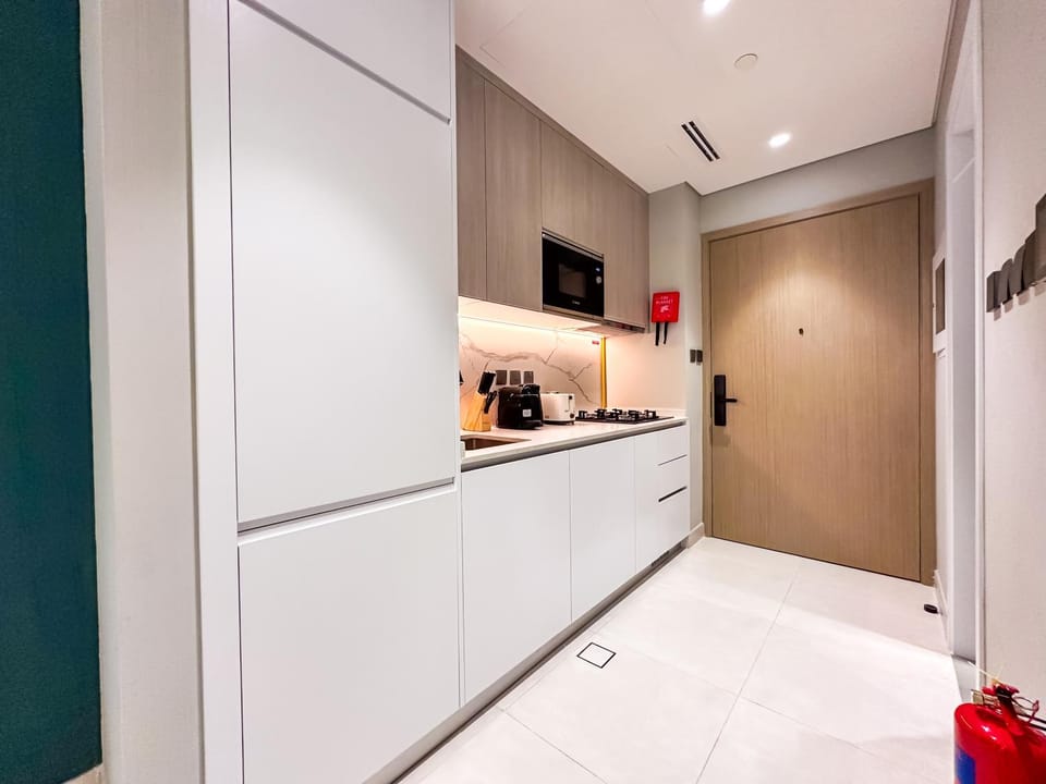 Coffee/tea facilities, Kitchen or kitchenette, oven