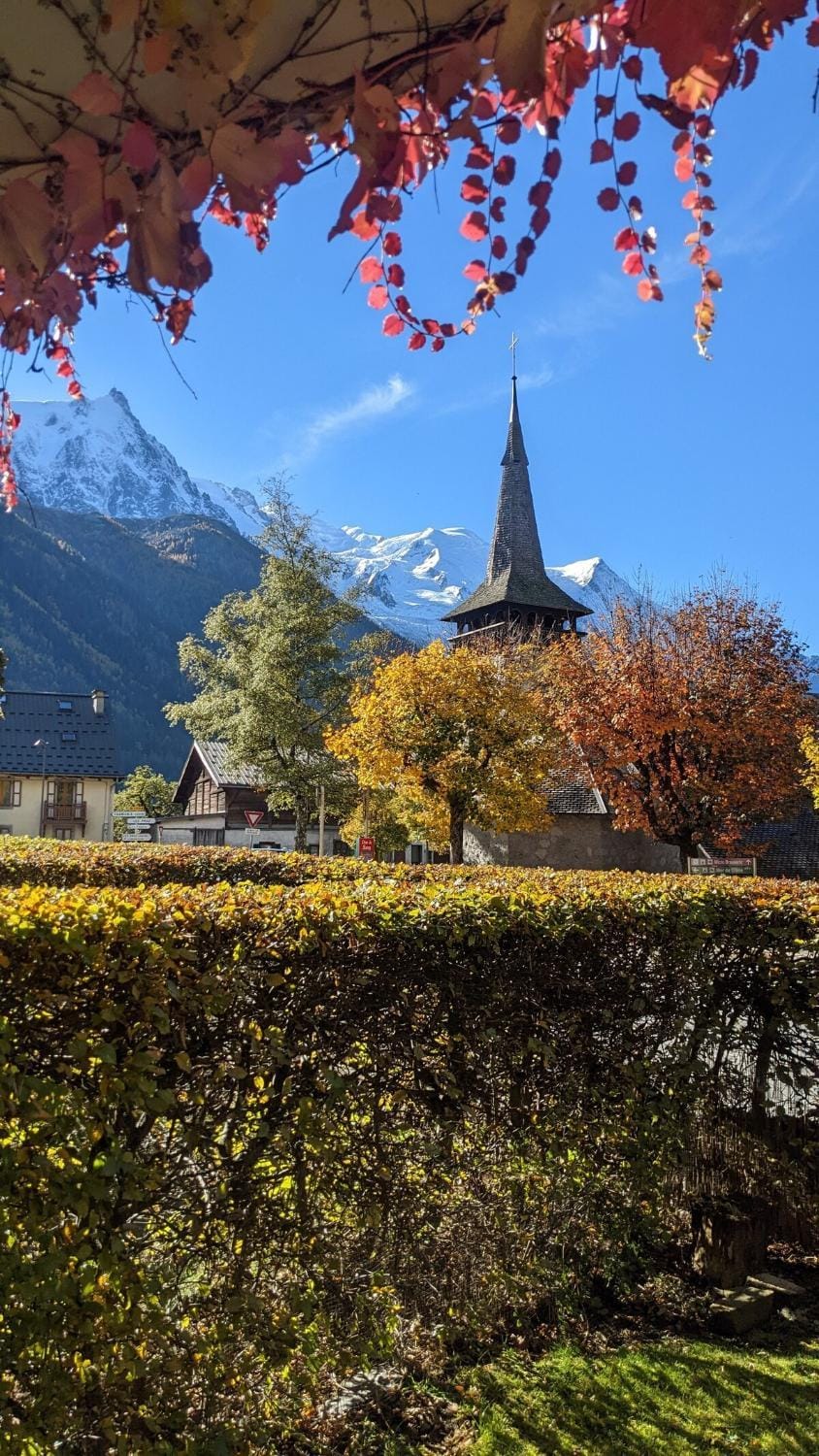 Nearby landmark, Spring, Natural landscape, Mountain view