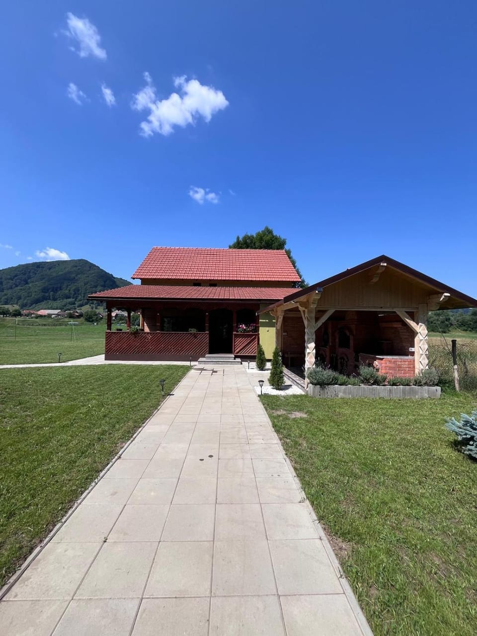 Property building, Day, Natural landscape