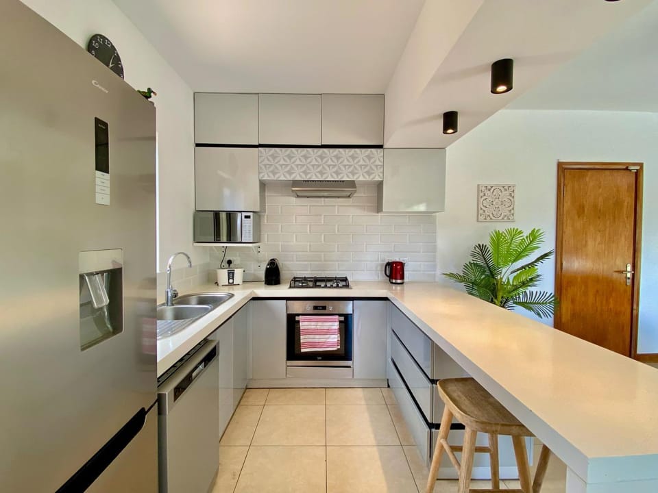 Coffee/tea facilities, Kitchen or kitchenette, dishwasher