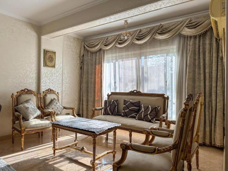 Bright & Comfortable 2BR Apartment in New Maadi Apartment in Cairo Governorate