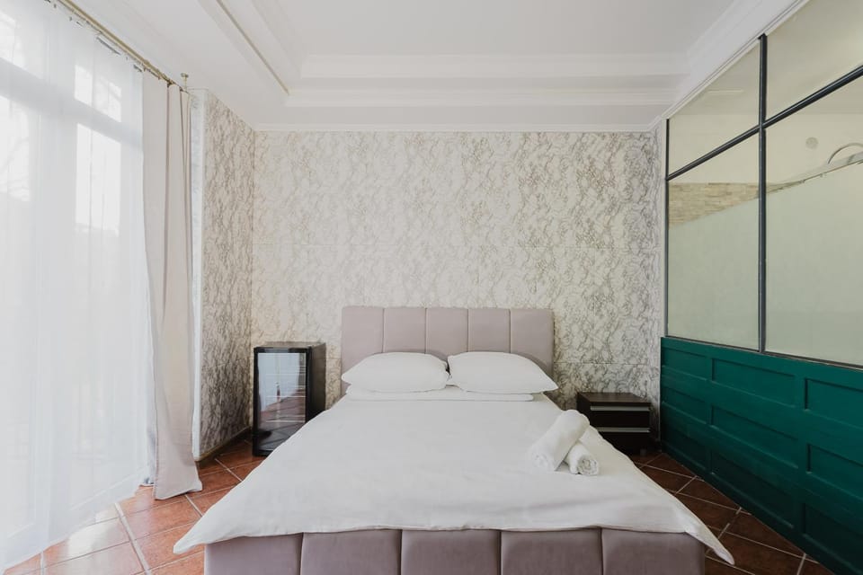 TV and multimedia, Photo of the whole room, Bedroom, towels