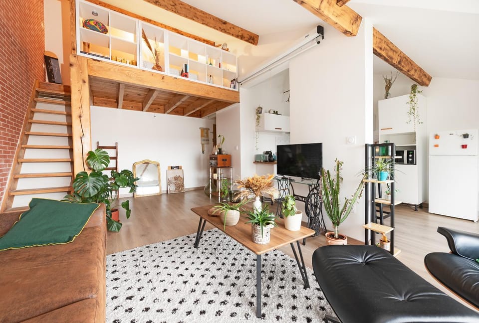 Communal lounge/ TV room