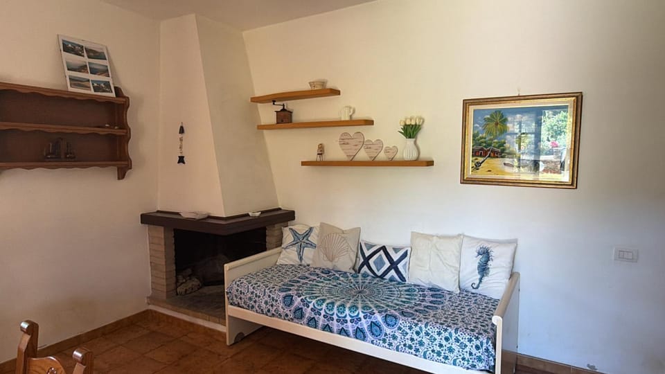 BeLocations - House 50 meters from the sea House in Sardinia